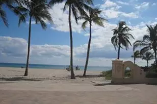 301 Van Buren St, Hollywood, FL 33019 - Photo 1