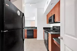 9172 Collins Ave, Surfside, FL 33154 - Photo 10