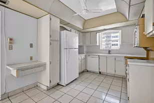 2750 NE 183rd St, Aventura, FL 33160 - Photo 26