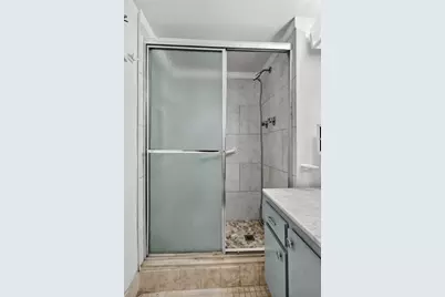 2750 NE 183rd St, Unit #911, Aventura, FL 33160 - Photo 14