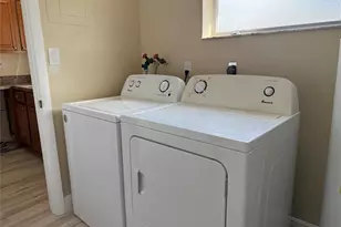 602 NE 38th St, Oakland Park, FL 33334 - Photo 20