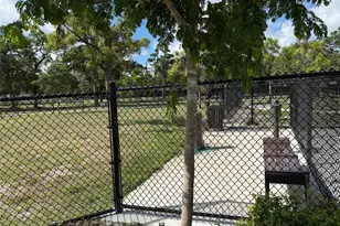 602 NE 38th St, Oakland Park, FL 33334 - Photo 30