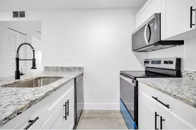 1015 NE 17th Ave, Unit #104, Fort Lauderdale, FL 33304 - Photo 6