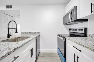 1015 NE 17th Ave, Fort Lauderdale, FL 33304 - Photo 6