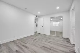 1015 NE 17th Ave, Fort Lauderdale, FL 33304 - Photo 16