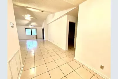 9133 NW 48th St, Sunrise, FL 33351 - Photo 2