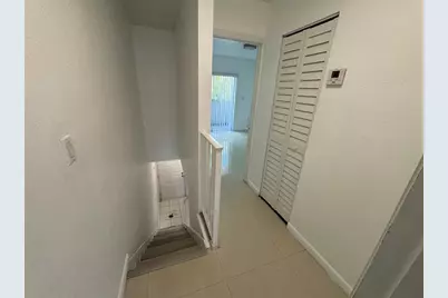 2710 W 76th St, Unit #207, Hialeah, FL 33016 - Photo 22
