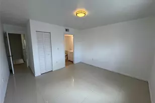 2710 W 76th St, Hialeah, FL 33016 - Photo 10