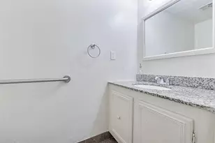 5843 Blueberry Ct, Fort Lauderdale, FL 33313 - Photo 6