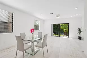 180 SE 5th Ct, Deerfield Beach, FL 33441 - Photo 4