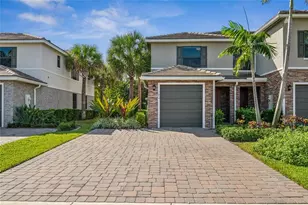 180 SE 5th Ct, Deerfield Beach, FL 33441 - Photo 2