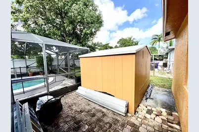 406 SW 80th Ter, North Lauderdale, FL 33068 - Photo 42