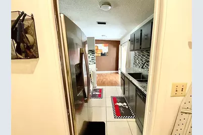 406 SW 80th Ter, North Lauderdale, FL 33068 - Photo 18