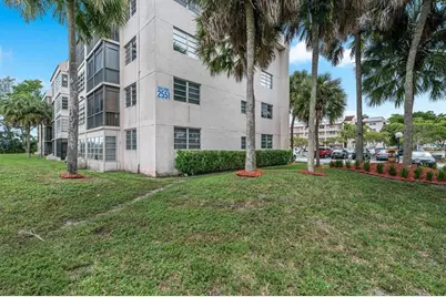 2551  Aragon Blvd, Unit #406, Sunrise, FL 33322 - Photo 18