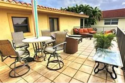 330 SE 19th Ave, Unit #F, Deerfield Beach, FL 33441 - Photo 16