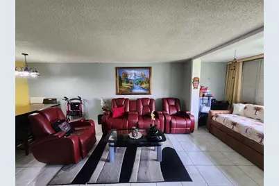 2750  Sunrise Lakes Dr, Unit #112, Sunrise, FL 33322 - Photo 2