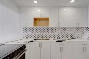 3050 N Palm Aire Dr, Pompano Beach, FL 33069 - Photo 18