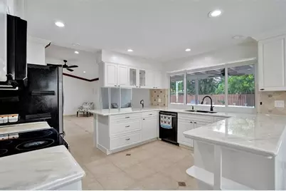 9540 NW 13th Street, Plantation, FL 33322 - Photo 8