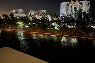 300 Diplomat Pkwy, Hallandale Beach, FL 33009 - Photo 36