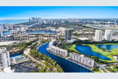 300  Diplomat Pkwy, Unit #616, Hallandale Beach, FL 33009 - Photo 32