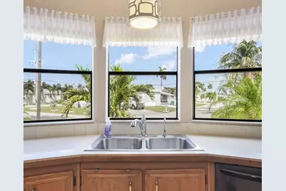 8560 SW 20th St, Davie, FL 33324 - Photo 4