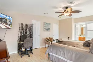 8560 SW 20th St, Davie, FL 33324 - Photo 32