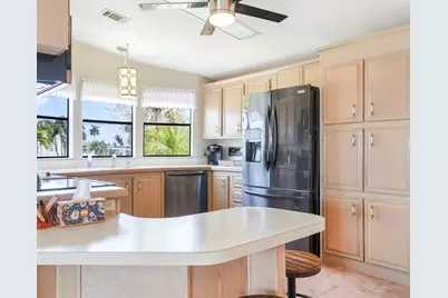 8560 SW 20th St, Davie, FL 33324 - Photo 18