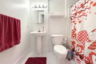 2217 NW 7th St, Miami, FL 33125 - Photo 10