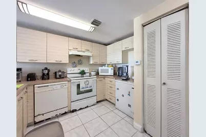 2217 NW 7th St, Unit #901, Miami, FL 33125 - Photo 6