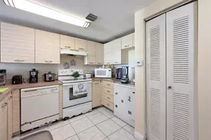 2217 NW 7th St, Miami, FL 33125 - Photo 6