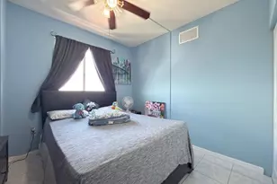 2217 NW 7th St, Miami, FL 33125 - Photo 14