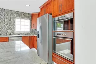 8241 SW 3rd Ct, North Lauderdale, FL 33068 - Photo 6