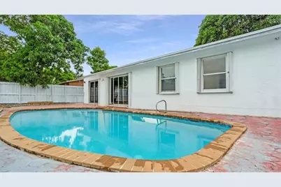 8241 SW 3rd Ct, North Lauderdale, FL 33068 - Photo 24