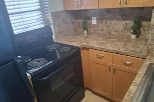 3212 NE 7th Pl, Pompano Beach, FL 33062 - Photo 12