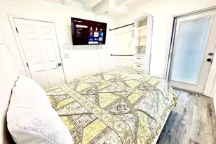 1742 NE 7th St, Fort Lauderdale, FL 33304 - Photo 18