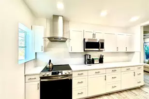 1742 NE 7th St, Fort Lauderdale, FL 33304 - Photo 6