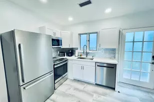 1742 NE 7th St, Fort Lauderdale, FL 33304 - Photo 20