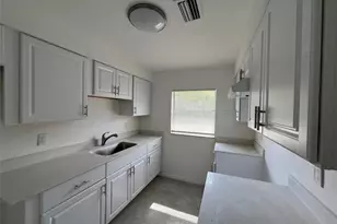 308 Essex Dr, Fort Pierce, FL 34946 - Photo 8