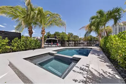 621 SW 5 Place, Fort Lauderdale, FL 33315 - Photo 12
