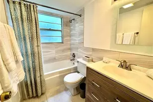 120 Tilford F, Deerfield Beach, FL 33442 - Photo 4