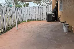 7556 NW 173rd St, Hialeah, FL 33015 - Photo 10