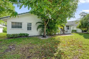 5372 Pine Cir, Coral Springs, FL 33067 - Photo 32