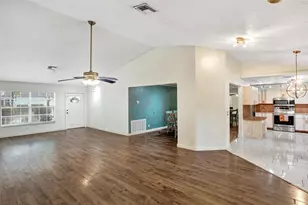 5372 Pine Cir, Coral Springs, FL 33067 - Photo 6