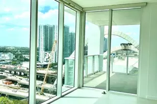 1040 Biscayne Blvd, Miami, FL 33132 - Photo 4