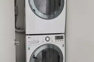 1040 Biscayne Blvd, Miami, FL 33132 - Photo 14