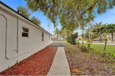 5025 SW 22nd St, Hollywood, FL 33023 - Photo 44