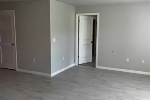 2807 34th St, Lehigh Acres, FL 33971 - Photo 8