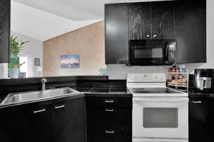 3413 NW 44th St, Lauderdale Lakes, FL 33309 - Photo 4