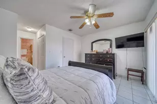 2612 W 54th Pl Unit, Hialeah, FL 33016 - Photo 12