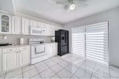2612 W 54th Pl, Unit #Unit 204, Hialeah, FL 33016 - Photo 4